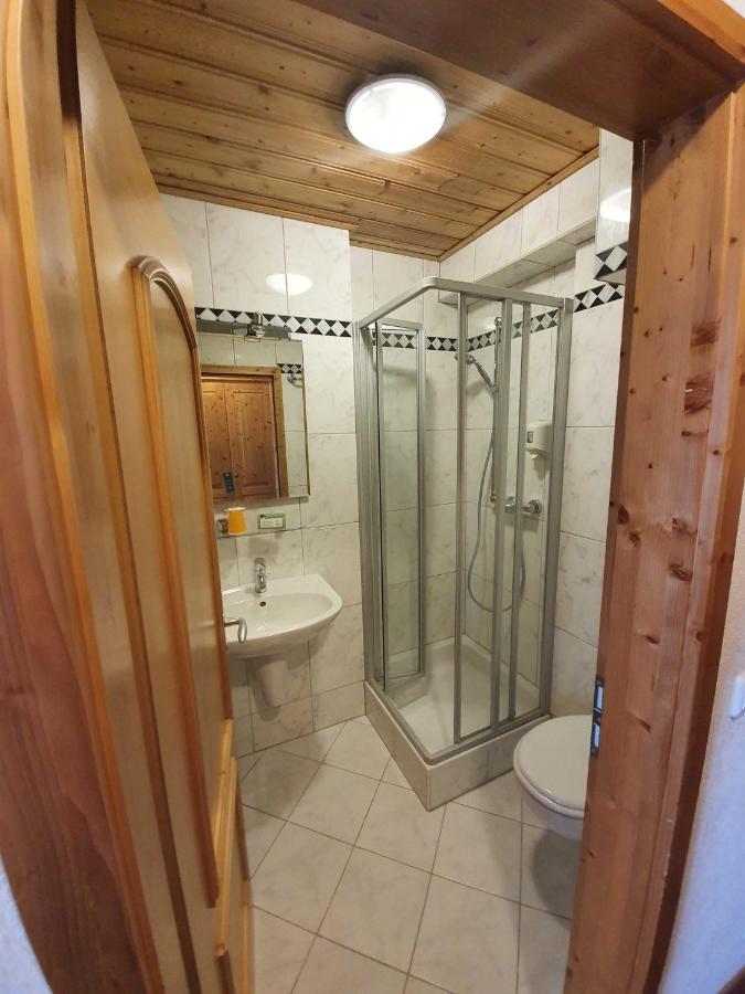 Landgasthof Brunnenwirt Zum Meenzer Fischbachtal エクステリア 写真