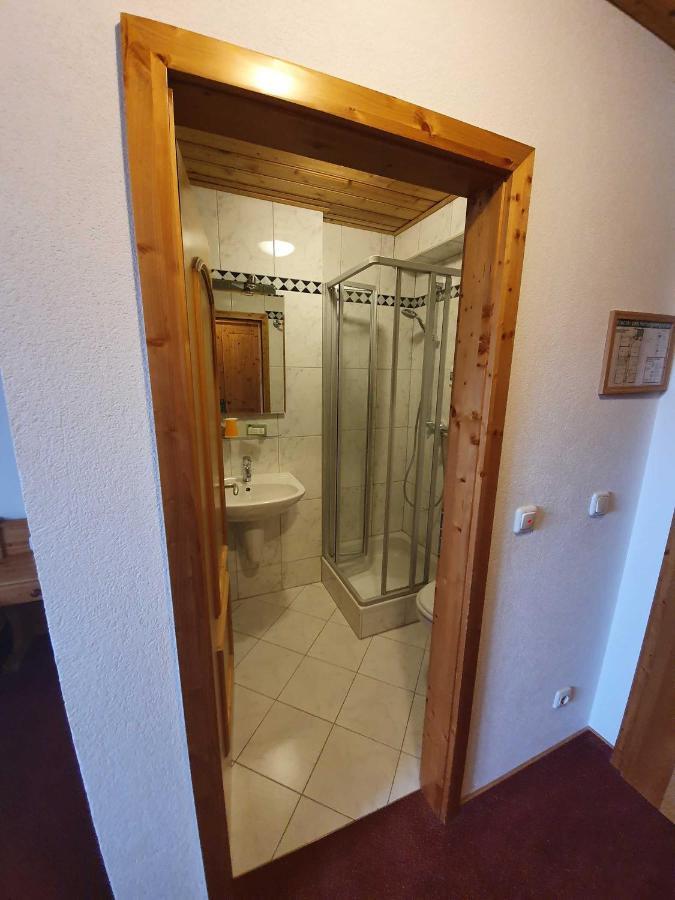 Landgasthof Brunnenwirt Zum Meenzer Fischbachtal エクステリア 写真