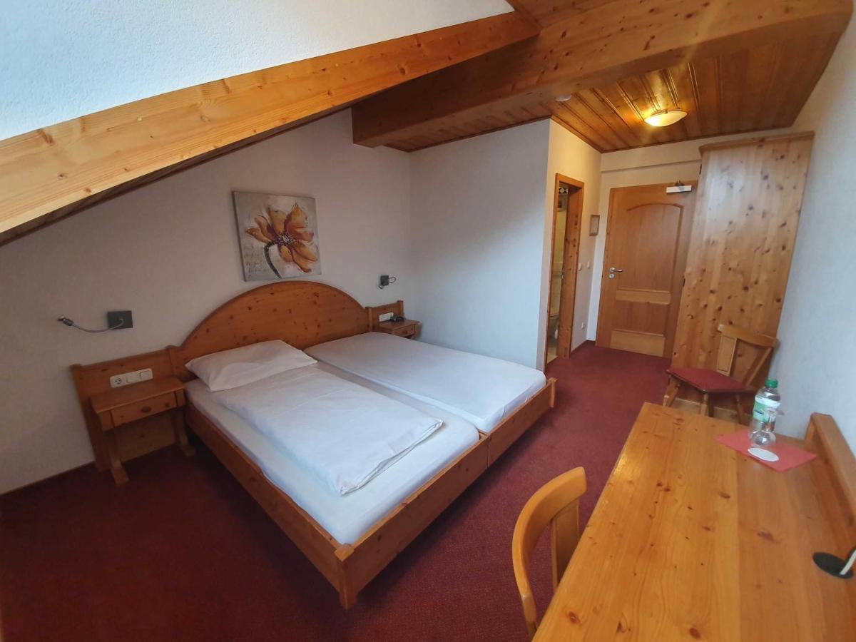 Landgasthof Brunnenwirt Zum Meenzer Fischbachtal エクステリア 写真